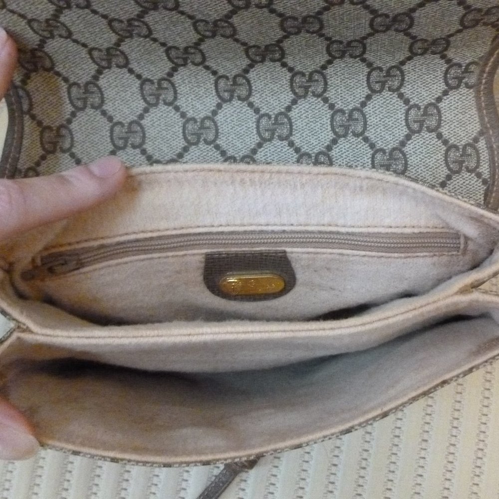 Gucci GG Web Supreme Flap Shoulder Bag - Picture 7 of 14